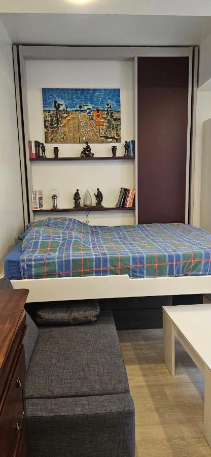 Studio 22M2 A Ivry/Seine-A 200 Metres De Paris. Proche Metro 7 외부 사진