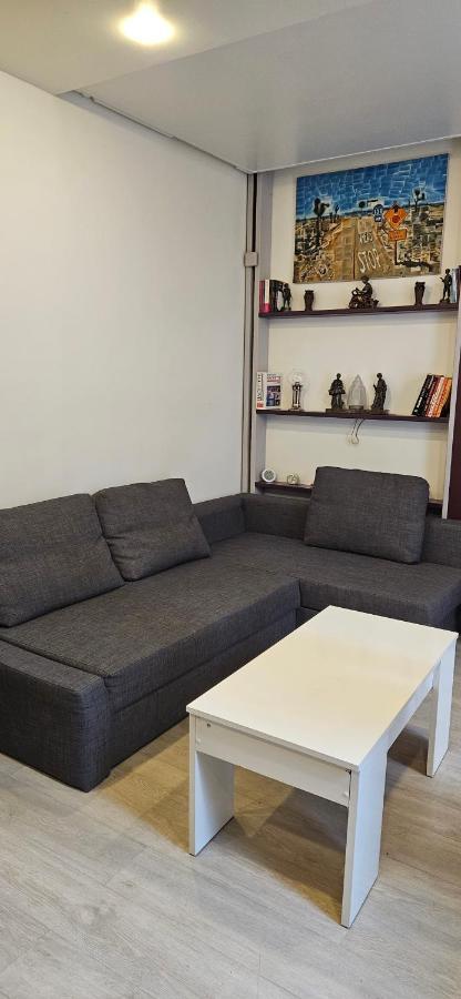 Studio 22M2 A Ivry/Seine-A 200 Metres De Paris. Proche Metro 7 외부 사진